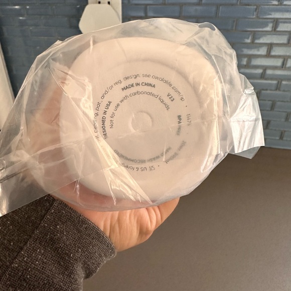 20oz candy coated Smoothsip Spout - Picture 4 of 4